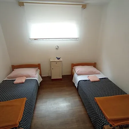 Apartment Simple For 2 With Bathroom Close To The Sea