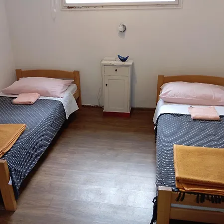 Lejlighed Simple For 2 With Bathroom Close To The Sea